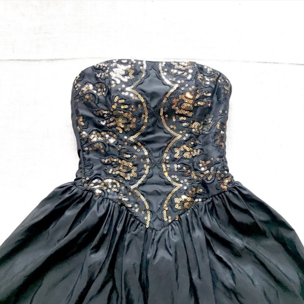 Vintage 80s Black sequined cocktail dress - Picture 4 of 8